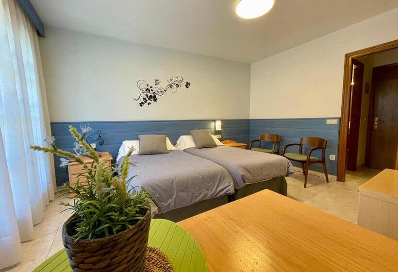 Студио Стандарт с Балконом, Aparthotel Les Corts
