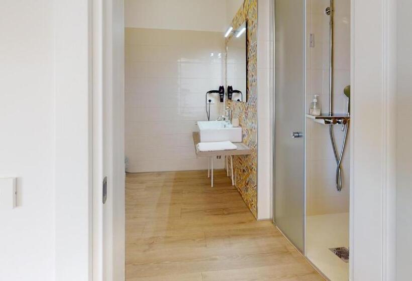 Четырехместный Номер Стандарт с Балконом, Accòmodati B&b