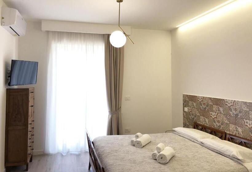 Номер Deluxe с Балконом, Accòmodati B&b