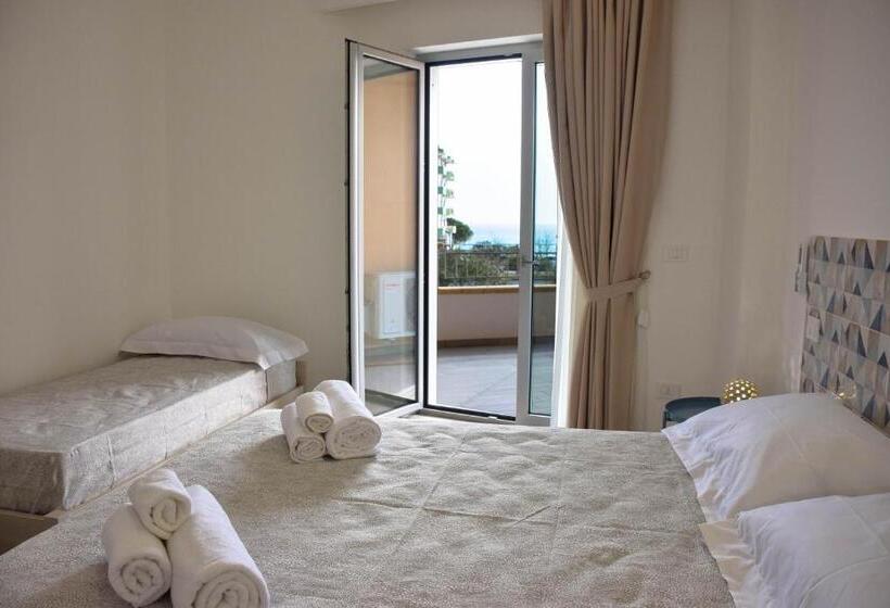 Апартаменты 1 Спальня с Балконом, Accòmodati B&b