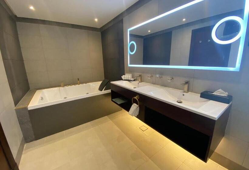 Executive Suite, Velar Inn