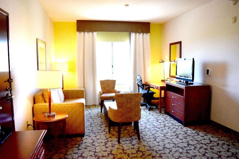 Deluxe Suite King Bed, Hilton Garden Inn San Diego  Rancho Bernardo