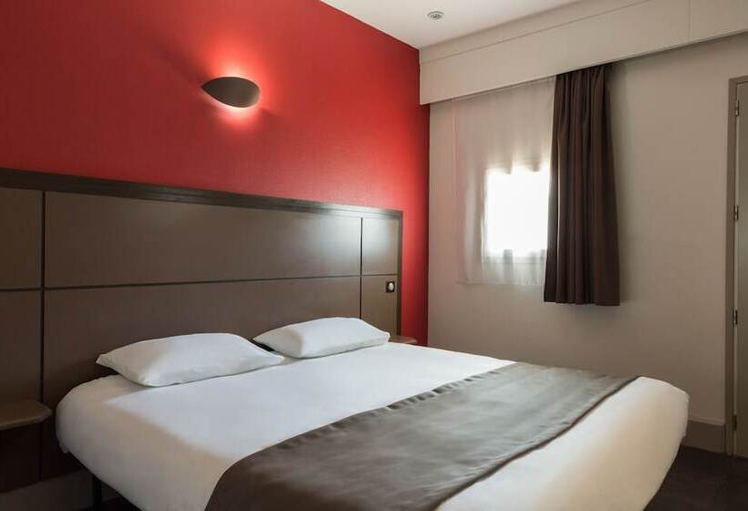 Четырехместный Номер Стандарт, Hôtel Grand Confort Le Moulin Rouge