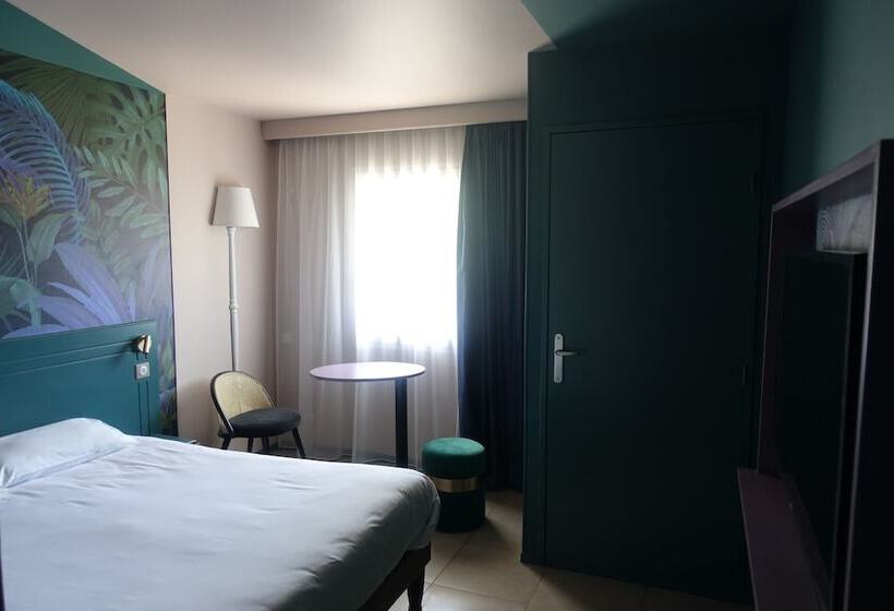 Номер Стандарт, Hôtel Grand Confort Le Moulin Rouge