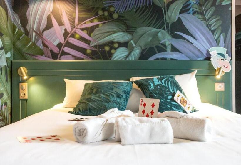 Номер Стандарт, Hôtel Grand Confort Le Moulin Rouge