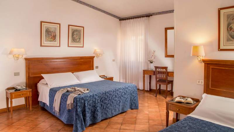 חדר סטנדרט לארבעה, Sole Roma