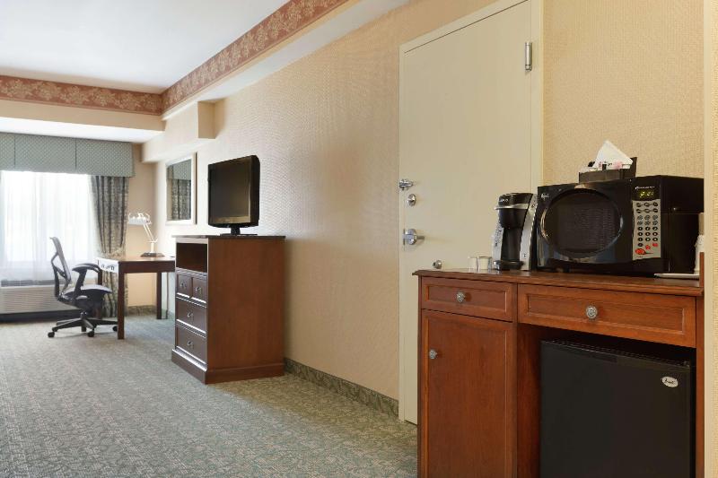 Номер Стандарт, Hilton Garden Inn Fairfax