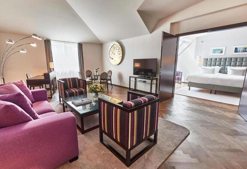 디럭스 스위트, Steigenberger Hotel Herrenhof