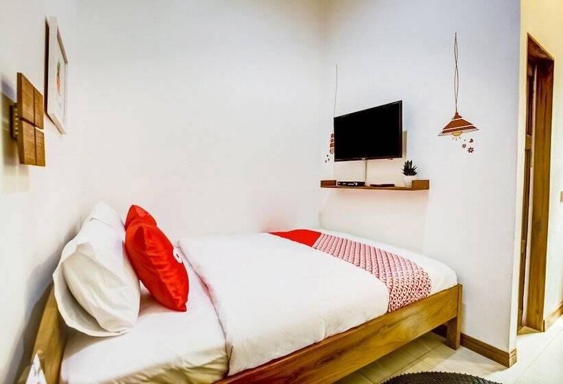 Номер Стандарт, Reddoorz At Mystays Pemuda Cepu Blora