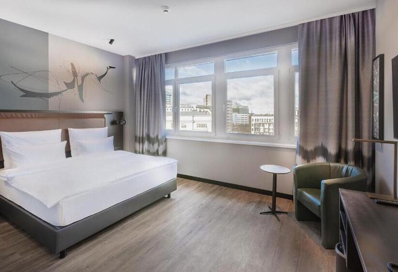اتاق کلاسیک سه تخته, Titanic Comfort Kurfürstendamm