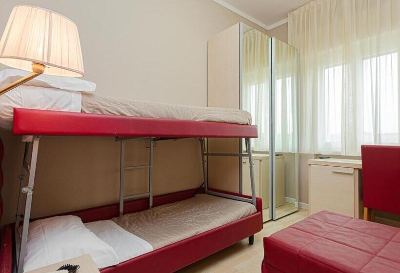 家庭间, Corona Milano Marittima