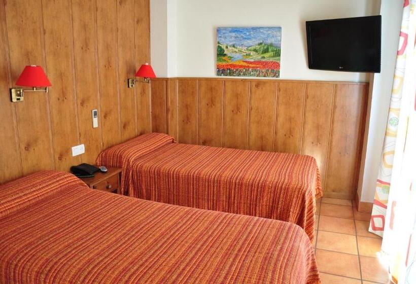标准间, Hostal Real