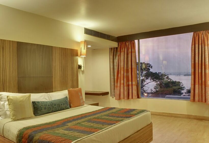 Номер Deluxe, Justa Hyderabad