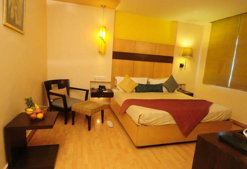 Номер Deluxe, Justa Hyderabad