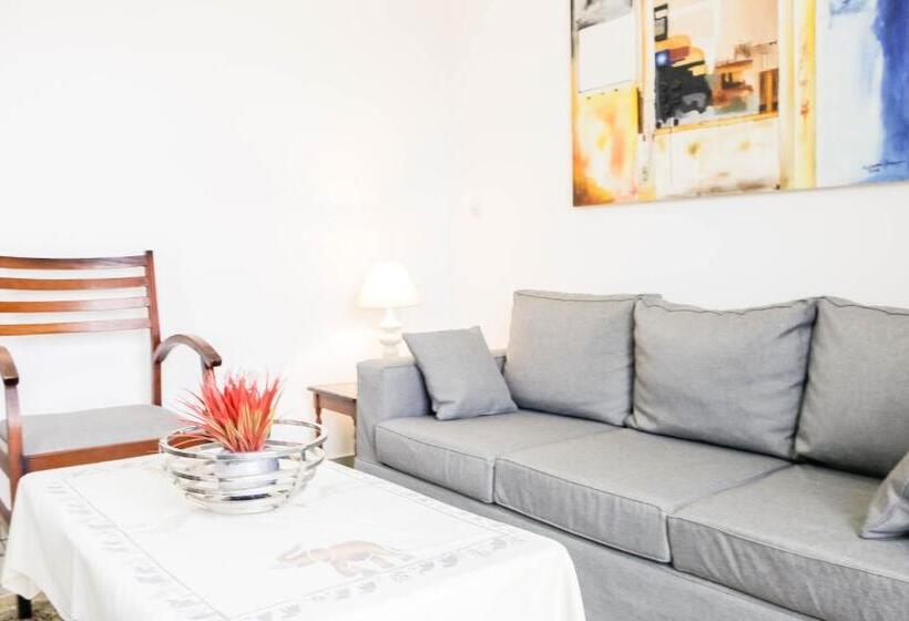 آپارتمان 2 خوابه, Tchero Appartement 1