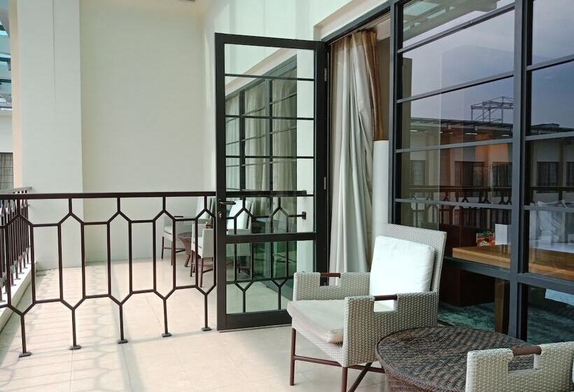 Номер Deluxe, Aryaduta Medan