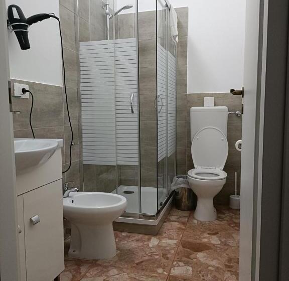 اتاق استاندارد چهار تخته, Domus Cesena