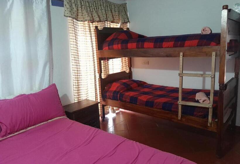 חדר משפחתי, Beija Flor Hostel