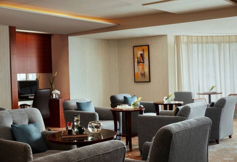 Номер Клуб, Renaissance Wuhan