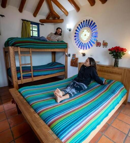 샬레, Llullu Llama Mountain Lodge