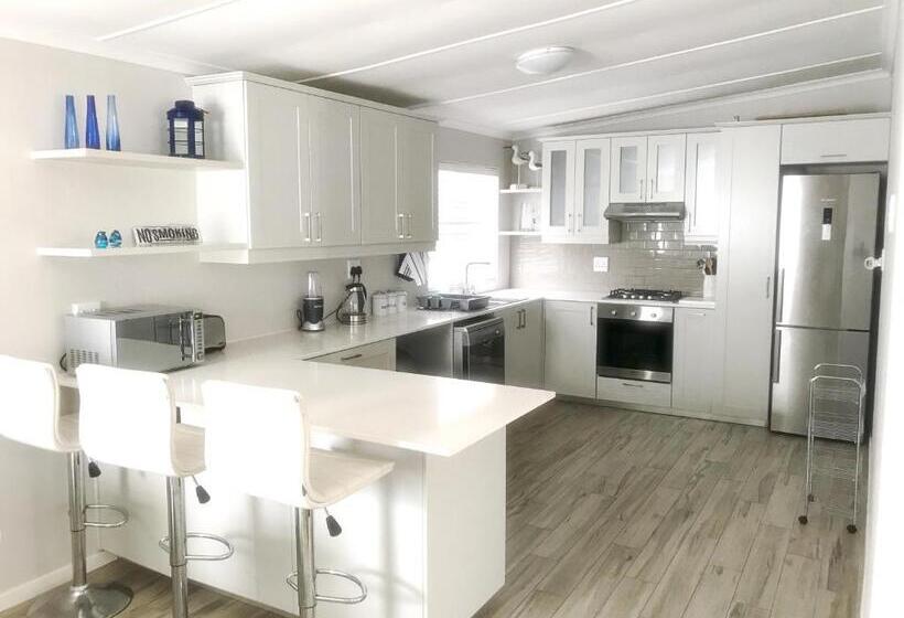 Вилла 1 Спальня, Melkbos Holiday Accommodation