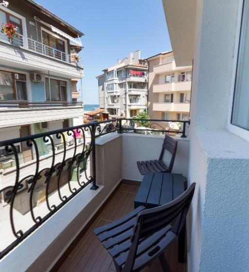 Triple Room Sea View, Tiffany Boutique Suits   Pomorie