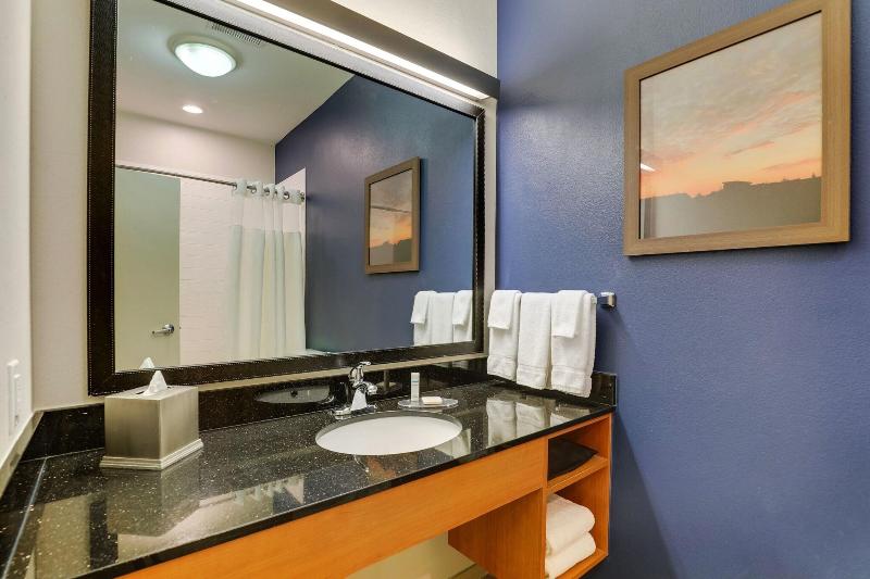 Standard Szoba King Size Bed, Fairfield Inn & Suites By Marriott Fort Worth I30 West Near Nas Jrb