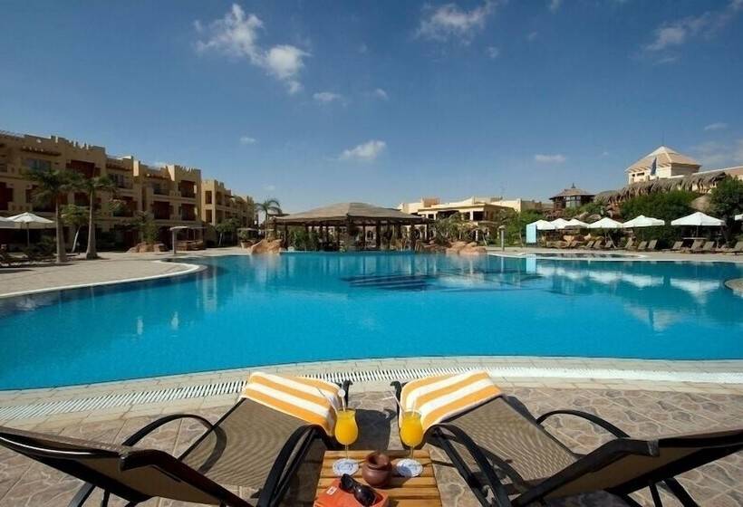غرفة سوبيريور, Swiss Inn Pyramids Golf Resort