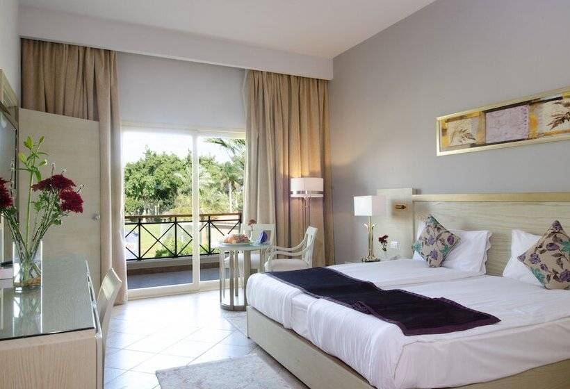 غرفة سوبيريور, Swiss Inn Pyramids Golf Resort