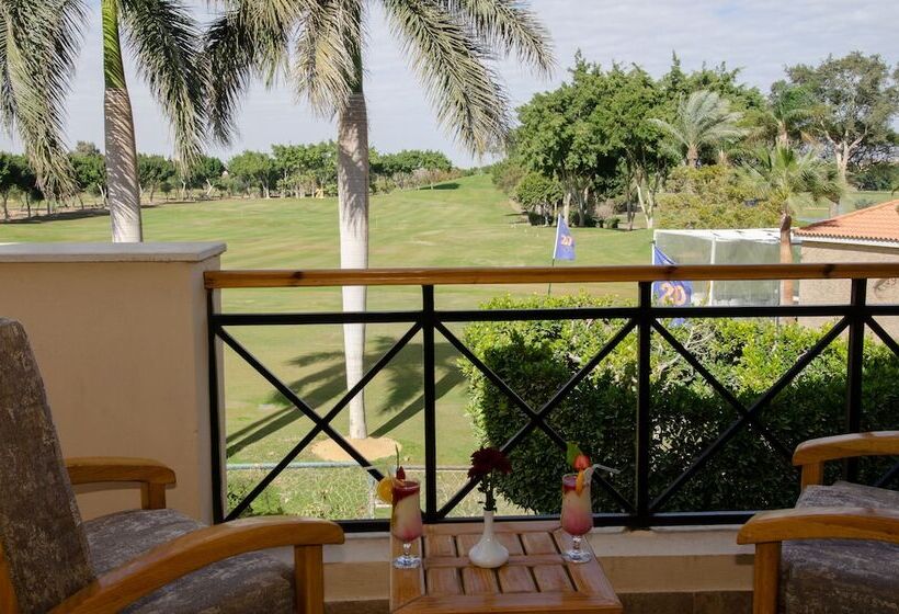 جناح جونيور, Swiss Inn Pyramids Golf Resort