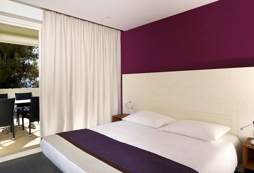 Апартаменты 2 Спальни, Park Plaza Verudela Pula