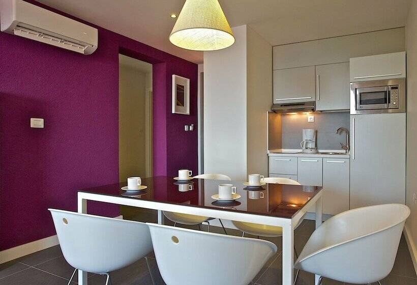 Апартаменты 2 Спальни, Park Plaza Verudela Pula