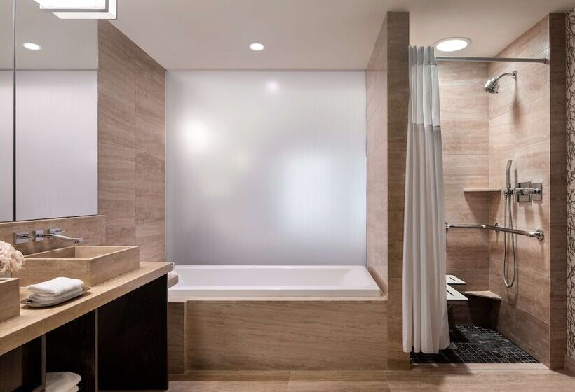 اتاق استاندارد با تخت دوبل برای معلولان, Waldorf Astoria Las Vegas