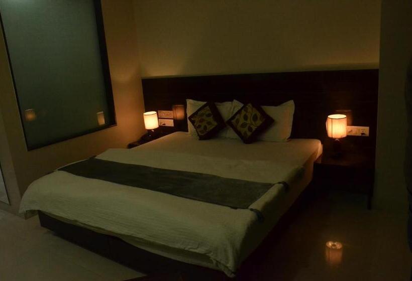 Superior Room, Sopan Heights