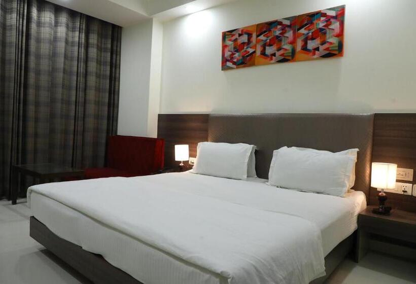 Superior Room, Sopan Heights