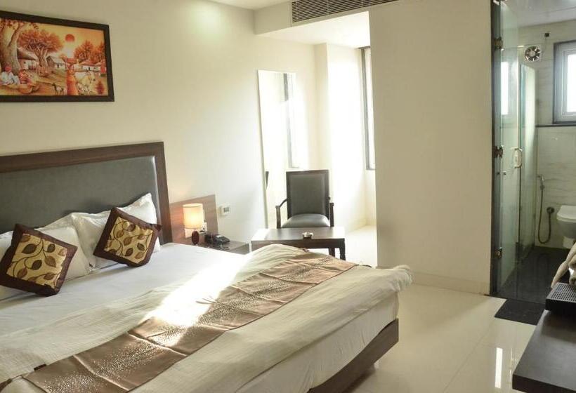 Deluxe Room, Sopan Heights