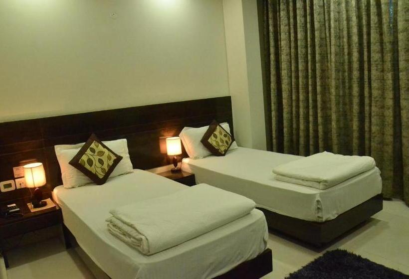 Deluxe Room, Sopan Heights