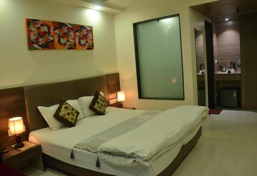 Superior Room, Sopan Heights