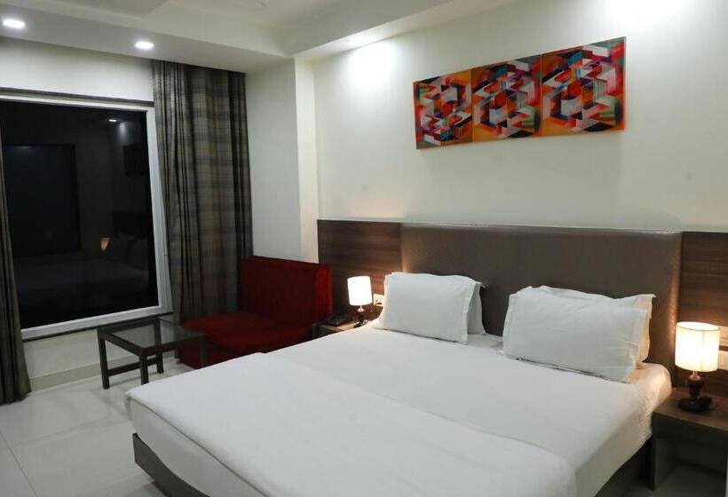Deluxe Room, Sopan Heights