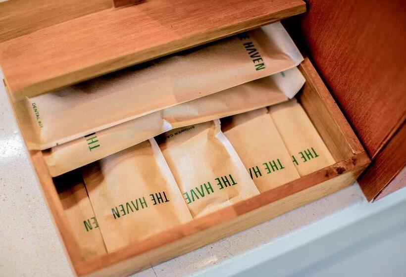 Номер Deluxe Вид на Бассейн, The Haven Bali Seminyak