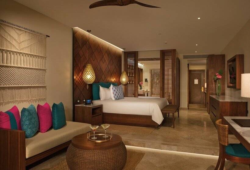 סוויטת ג'וניור צדדית נוף לים, Secrets Maroma Beach Riviera Cancun   Adults Only