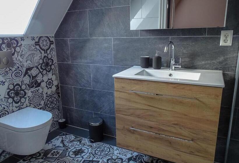 Номер Deluxe с Балконом, Bed & Breakfast De Leekerhoek