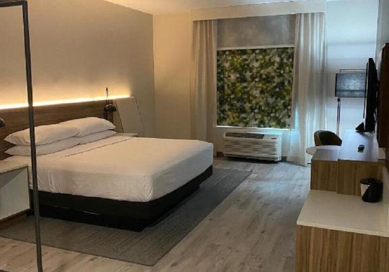 Deluxe-huone King-vuode, Wyndham Garden Orlando Airport   Free Airport Shuttle