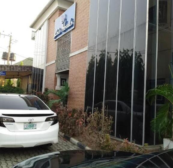 اتاق استاندارد, Room In Lodge   Lois Hotels Ltd Makurdi