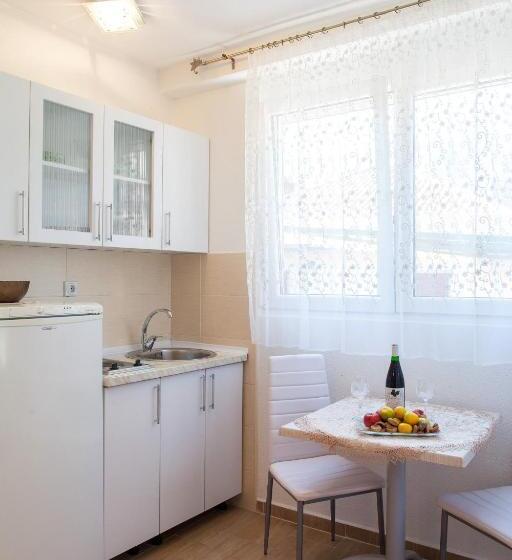 آپارتمان 1 خوابه همکف, Apartments & Rooms Jelka