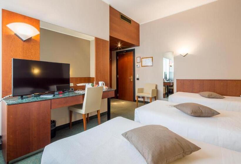 トリプルクラシックルーム, Best Western Hotel Turismo