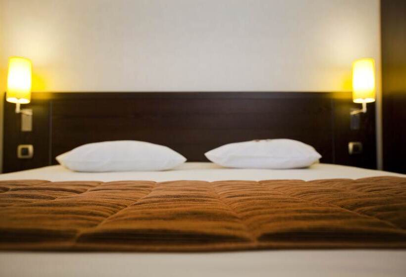 Номер Стандарт, Inn Design Resto Novo Carquefou