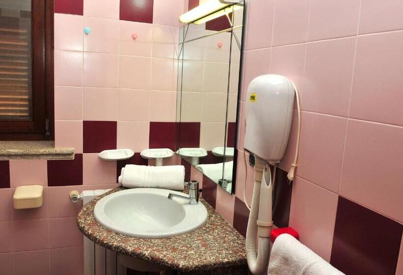 Четырехместный Номер Стандарт, Club Le Rose