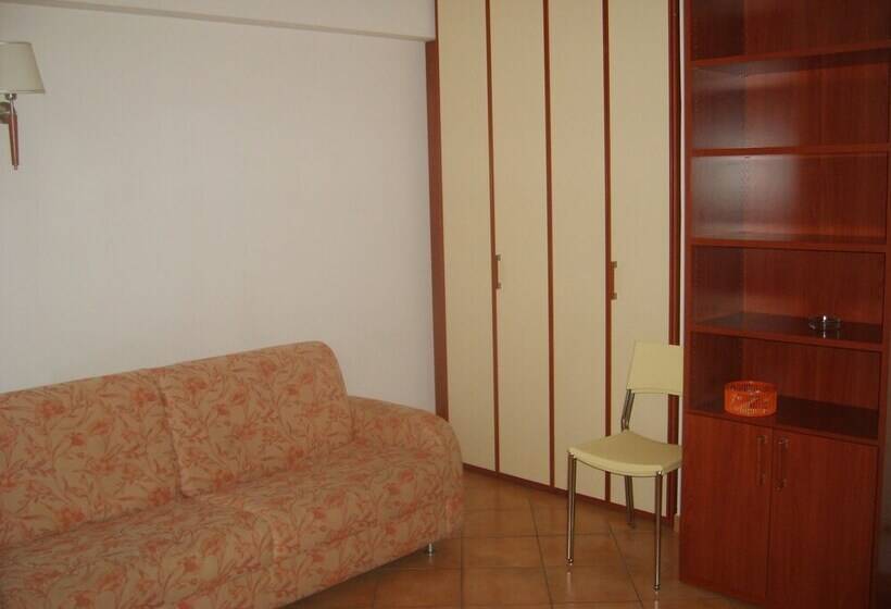 Студио Базик, Residence Le Saline