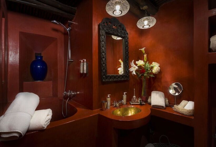 Delüks Oda, Riad Ines Home